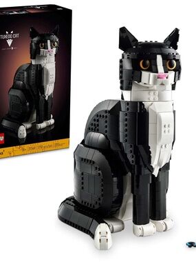 Lego Black and White Tuxedo Cat